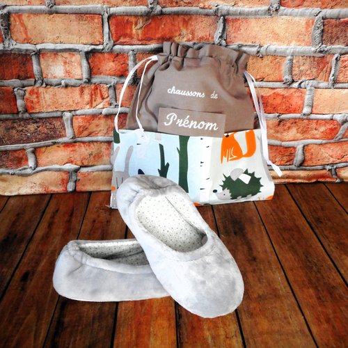 Sac à chaussons ou doudou, prénom enfant brodé, ecole crèche maternelle, coton taupe et hérisson renard lapin, pochon fille garçon