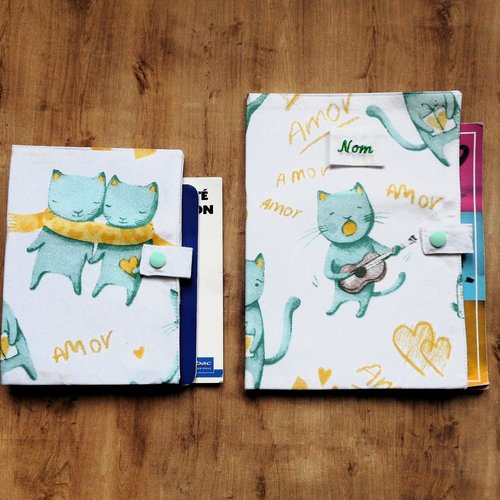 Protège carnet de santé pour chat, housse passeport, ou range ordonnance, chats amor vert, nom brodé