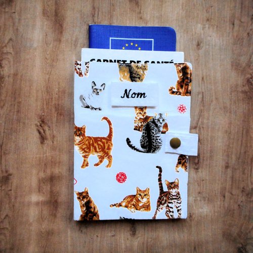 Protège carnet de santé pour chat, etui passeport, range ordonnance, chats tigrés et roux, nom brodé