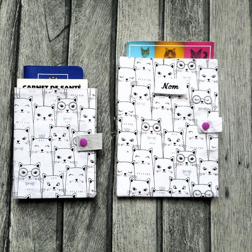 Protège passeport pour chat, housse de carnet de santé, chats longues têtes fond blanc, nom brodé