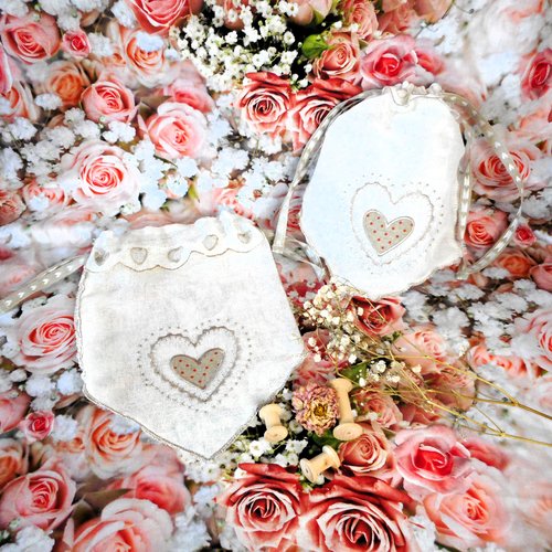 Cadeau fête des mères, pochons broderies, coeurs shabby chic, voilage ecru lin, cadeau femme homme, sachets rangement