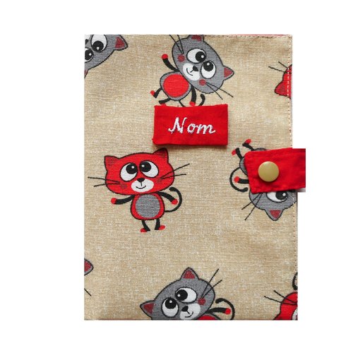 Couverture de carnet de santé pour chats, etui passeport, nom brodé  patchwork de chats noirs fond ecru - Un grand marché