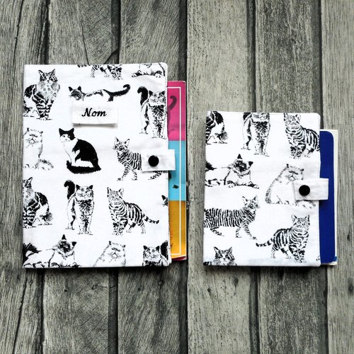 Protège carnet de santé pour chat, etui passeport, ou range ordonnance, croquis de chats, nom brodé