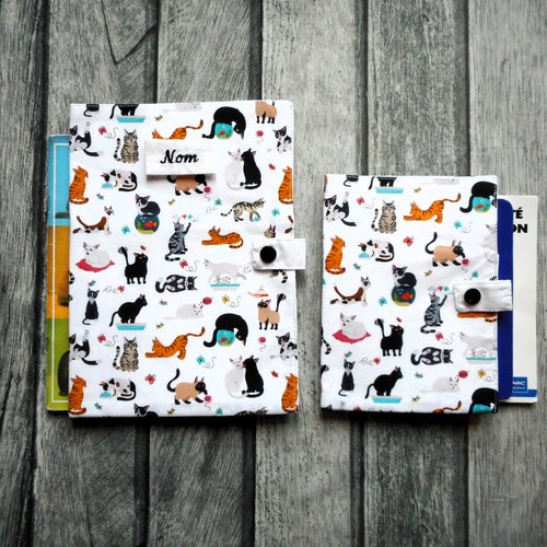 Protège carnet de santé pour chat, etui passeport, ou range ordonnance,  vie de chat fond blanc, nom brodé