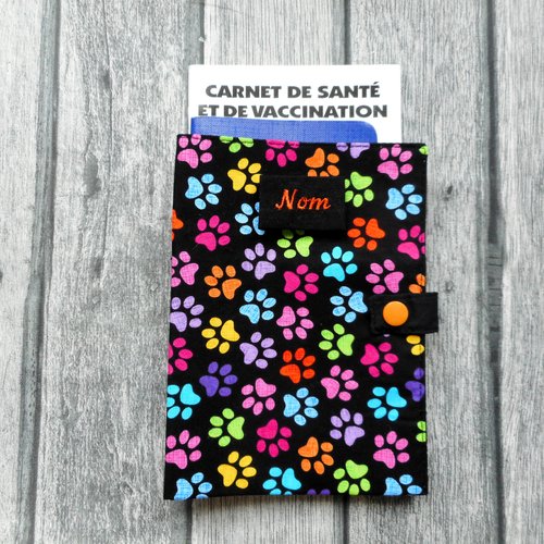 Protège carnet de santé pour chat chien rongeur, pattes colorées quadrillées, etui passeport, nom brodé