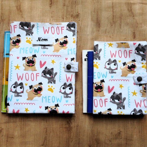 Housse de carnet de santé pour animaux de compagnie, protège passeport, ou range ordonnance, carlins et chat gris, nom brodé