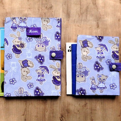Couverture de carnet de santé pour chat ou lapin, protège passeport ou, range ordonnance, chattes et lapines violet, nom brodé