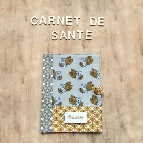 Protège carnet de santé, cadeau naissance anniversaire, koalas eventails asiatiques, prénom enfant bébé brodé