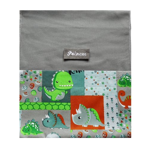 Rentrée scolaire, sac à chaussons doudou, coton dinosaures vert gris, prénom brodé, ecole crèche maternelle, sac bébé enfant,