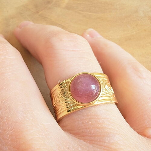 Bague ajustable tourmaline et acier inoxydable doré – bijou pierre naturelle