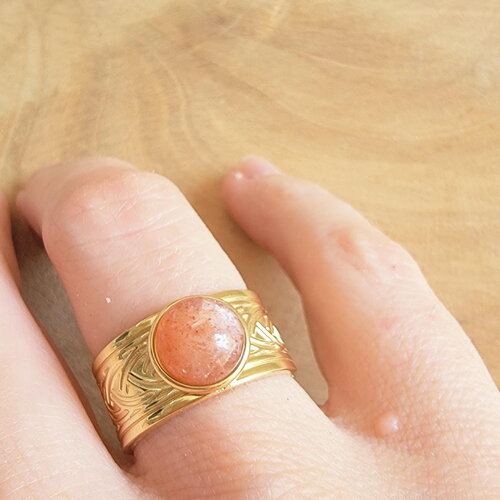Bague ajustable pierre de soleil et acier inoxydable doré – bijou pierre naturelle