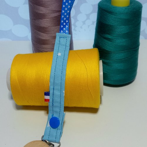 Attache-tétine artisanale