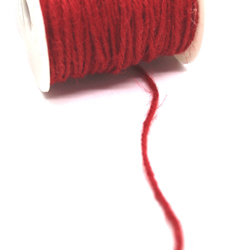 Fil en chanvre rouge