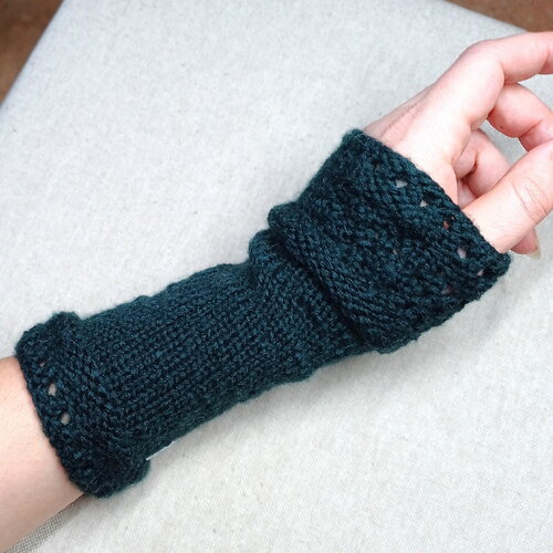 Mitaines, manchettes en laine cachemire et mérinos, dentelle tricot vert foncé
