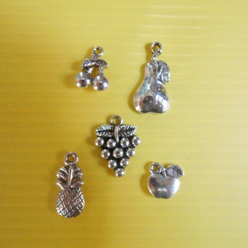Lot de 5 breloques charms pendentifs perles scrapbooking thème fruit neuf 
