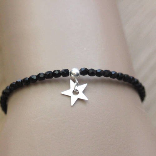 Bracelet en perles cristal de bohème noir et breloque étoile argent massif