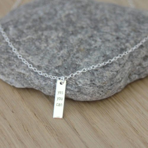 Collier argent massif médaille rectangle gravée "yes you can"