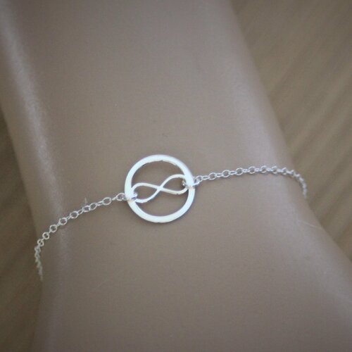 Bracelet minimaliste infini et anneau en argent massif