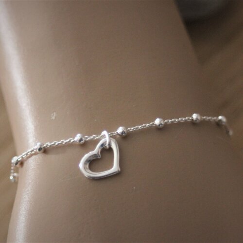Bracelet fin et minimaliste en argent massif chaine boules et breloque coeur