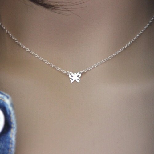 Collier argent massif petit papillon minimaliste ras du cou