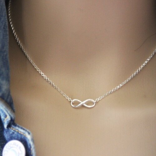 Collier ras de cou fin et minimaliste en argent massif pendentif infini 16mm