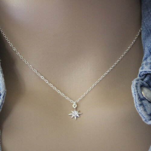 Collier minimaliste ras de cou en argent massif pendentif étoile polaire avec zirconium