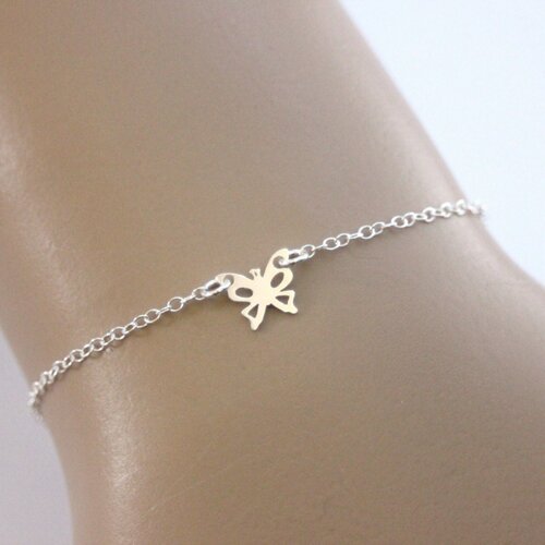 Bracelet minimaliste en argent massif petit papillon