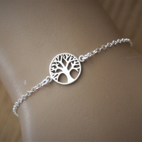 Bracelet minimaliste en argent massif avec médaille arbre de vie