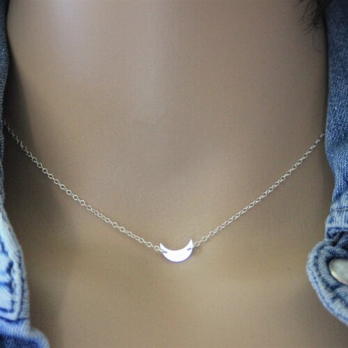 Collier minimaliste ras de cou en argent massif pendentif petite lune