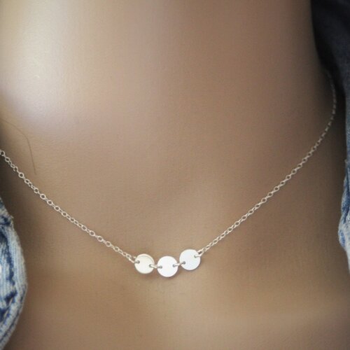 Collier minimaliste ras de cou en argent massif 925 avec 3 petites médailles rondes