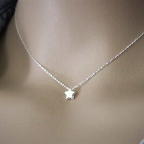 Collier minimaliste ras de cou en argent massif perle étoile