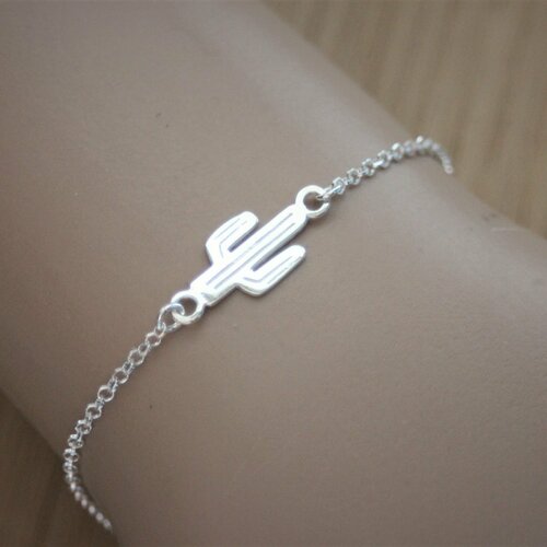 Bracelet cactus en argent massif de style minimaliste