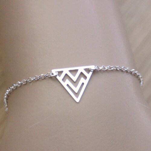 Bracelet minimaliste et géométrique en argent massif triangle ethnique