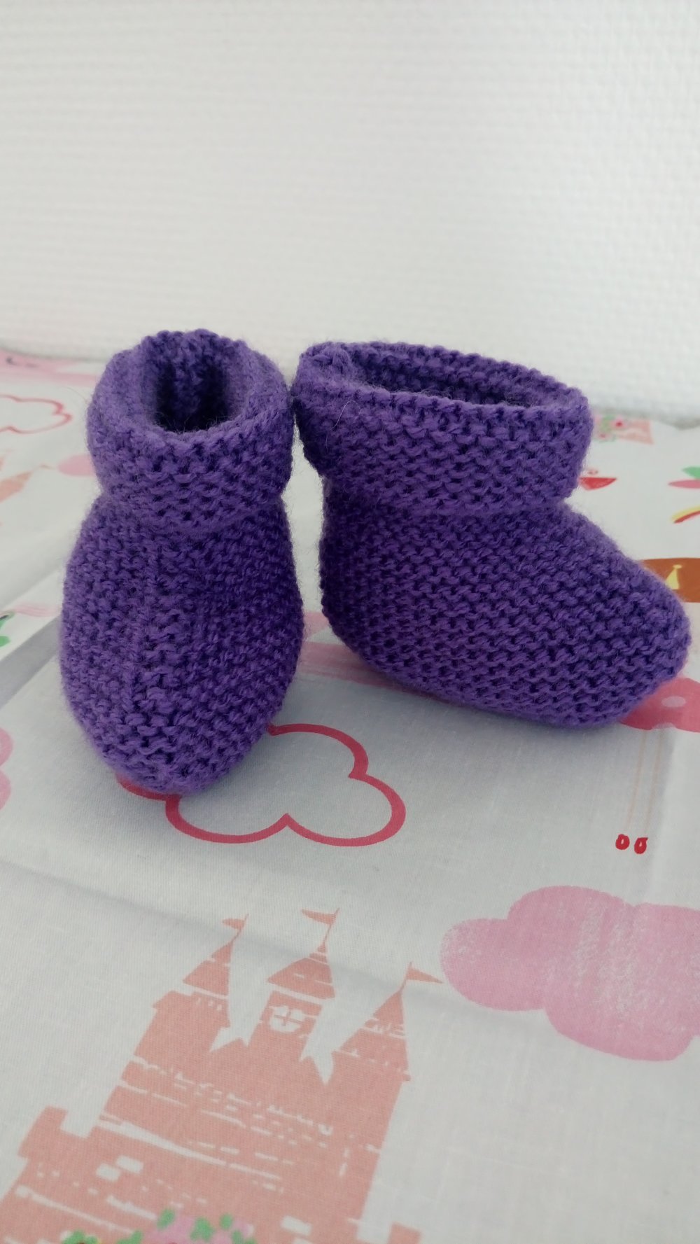 Chaussons Layette Bebe Fille Ou Garcon Colrois Violet Ou Rose Taille 0 1 Mois 3 Ou 6 Mois Un Grand Marche