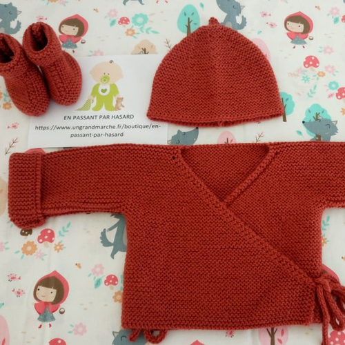 Ensemble 3 pièces brassière cache-coeur chaussons bonnet layette bébé fille ou garçon coloris terracotta taille naissance, 1 ou 3 mois
