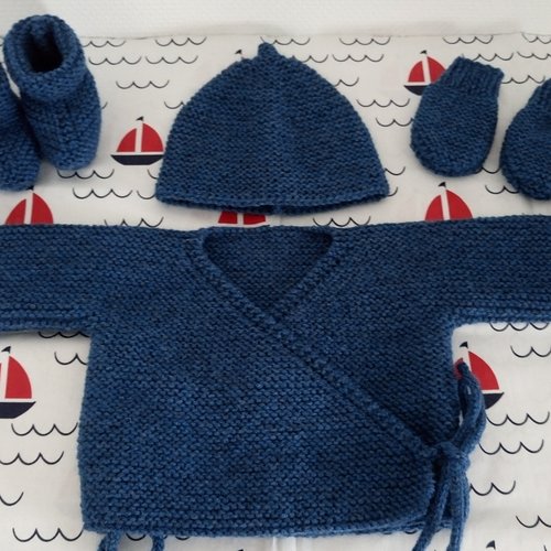 Ensemble 3 ou 4 pièces brassière cache-coeur chaussons bonnet coloris blue jean layette bébé fille ou garçon naissance, 1 ou 3 mois