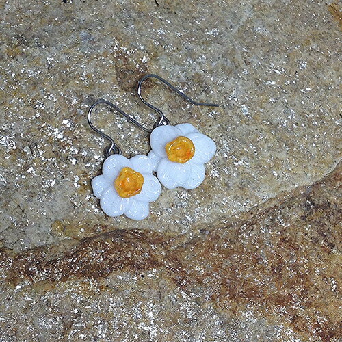 Boucles d'oreilles narcissi - verre au chalumeau fait main
