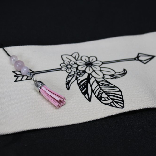 Pochette flèche bohème avec bijou de sac en quartz rose