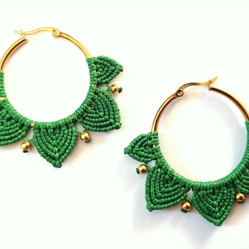 Boucles d'oreilles créoles "marguerite", micro macramé, acier inoxydable, vert