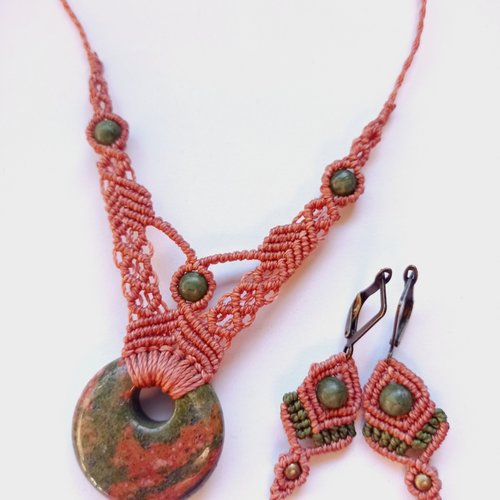 Parure "inca" collier et boucles d'oreilles, micro macramé