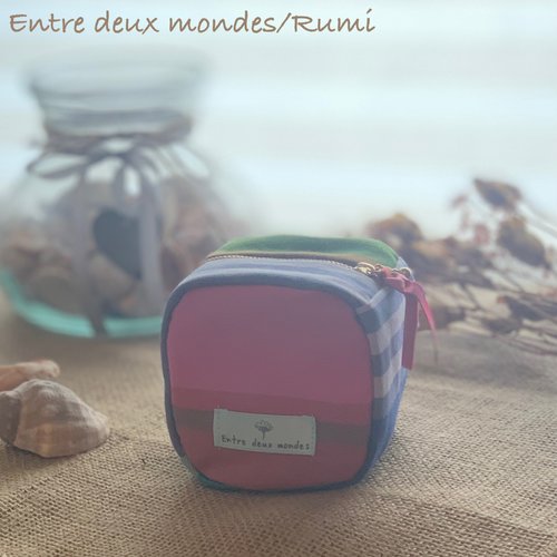 Pochette kororin – tissu basque & doublure fleurie