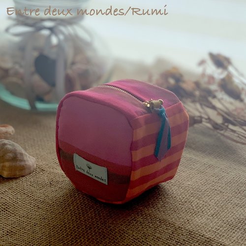 Pochette kororin – tissu basque & doublure fleurie