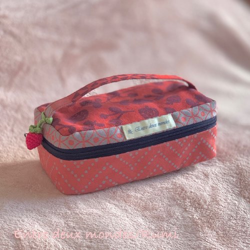 Pochette vanity fraise – tissage basque imperméable