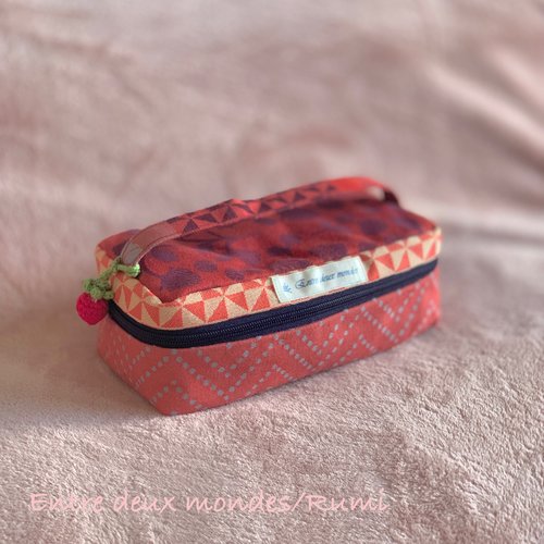 Pochette vanity fraise – tissage basque imperméable