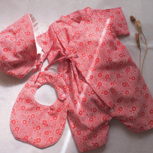 Ensemble bébé japonais 0–3 mois – cadeau de naissance poétique – motif fleurs de camélia (tsubaki)
