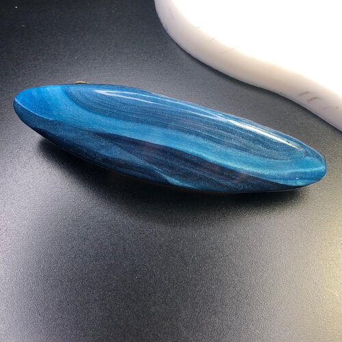 Barrette bleu originale en pâte polymère et résine – 100% artisanale