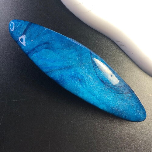 Bijoux de cheveux en résine et pâte polymère – création artisanale