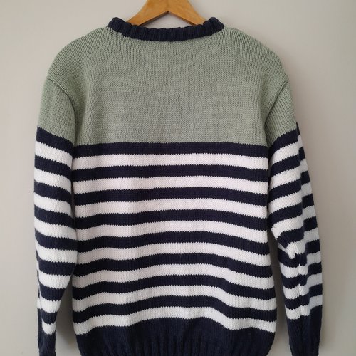 Pull homme style marin taille l , laine acrylique certifiée oeko-tex, tricoté à la main aux aiguilles