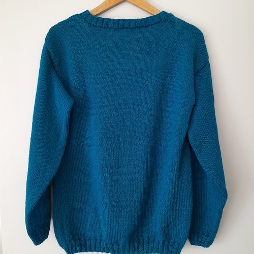 Pull homme bleu pétrole taille m, laine acrylique certifiée oeko-tex, tricoté à la main aux aiguilles
