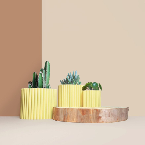 Grand cache-pot en plastique recyclé pour cactus et succulentes  - fabrication artisanale française - cadeau pour la maison